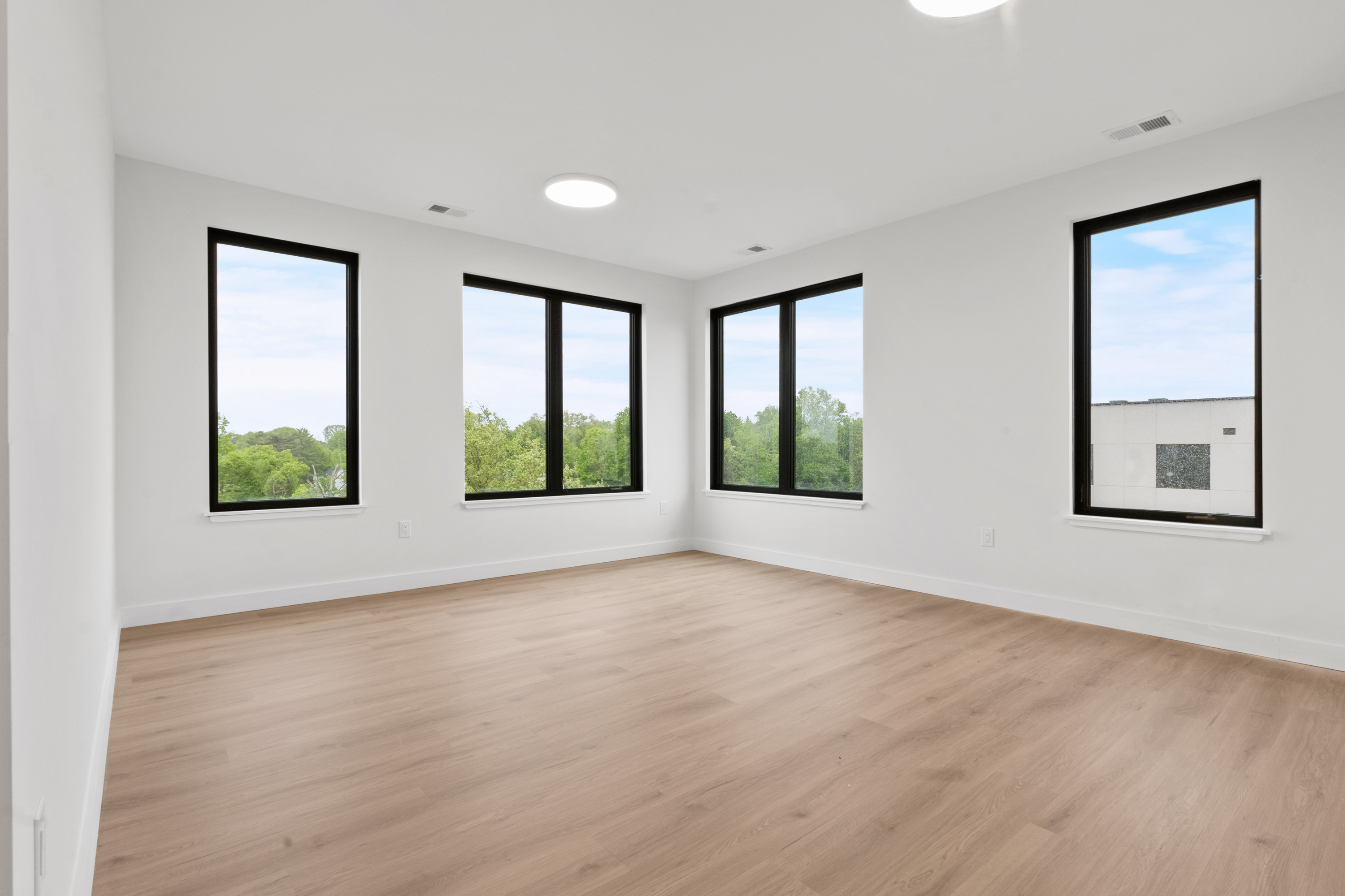 407 Highland Avenue - 213