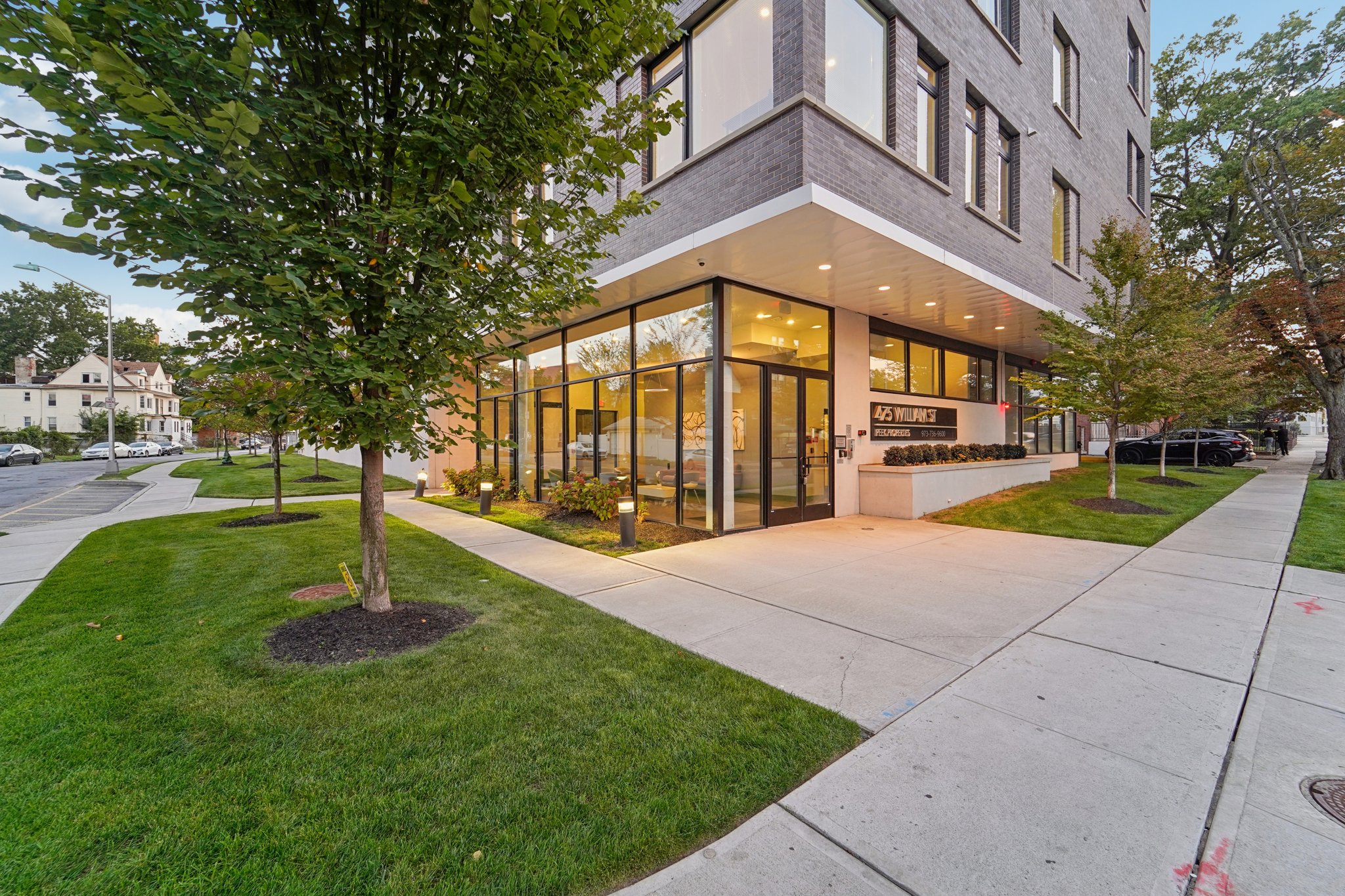 475 William St - 308