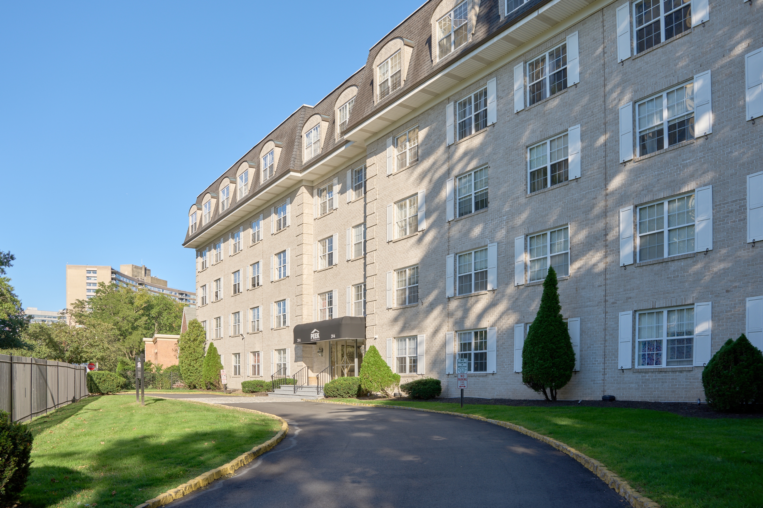 394 S Harrison St - 505