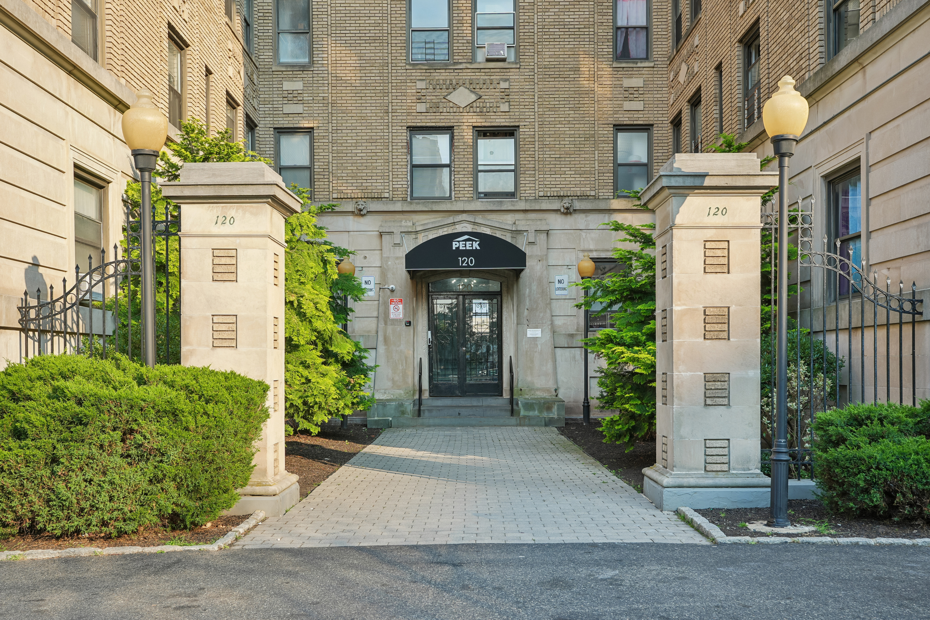 120 S Harrison St - Apt - 28