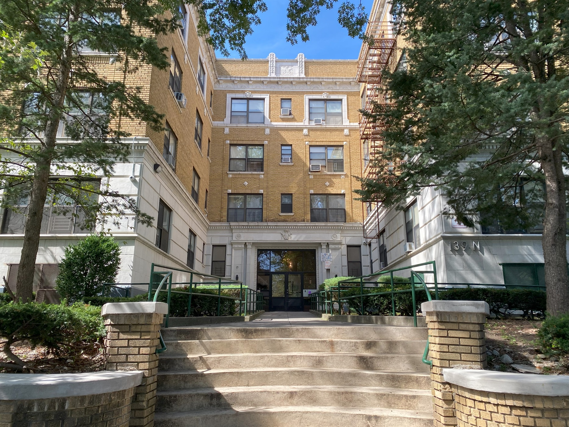 139 N Arlington Ave - 1A