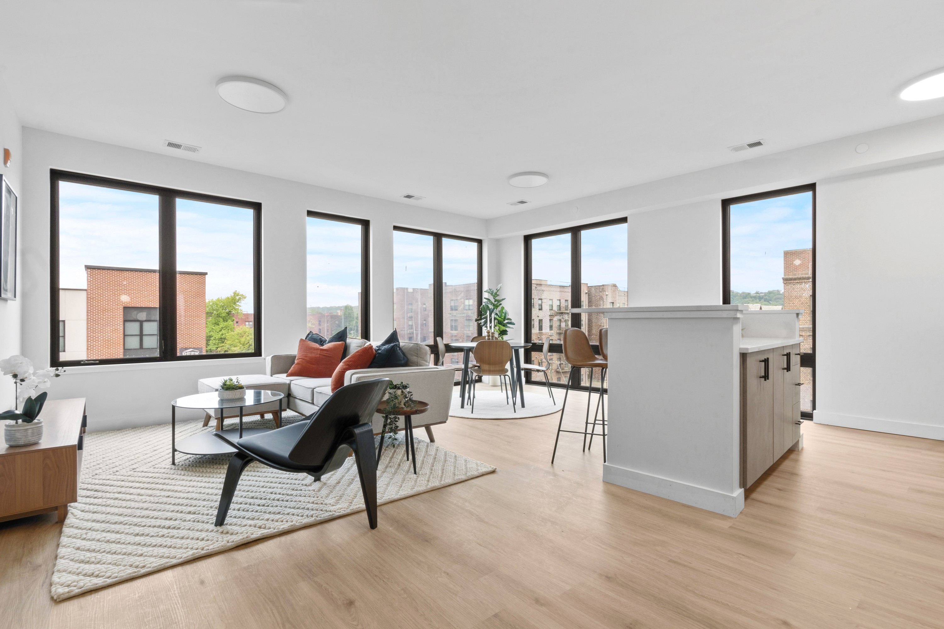 407 Highland Avenue - 204