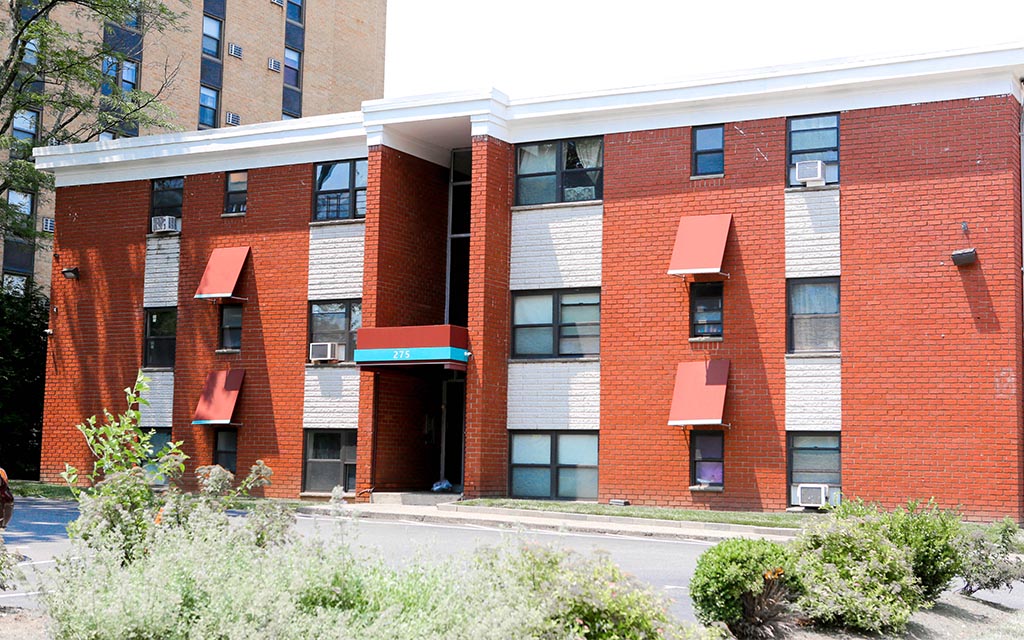 275 S Harrison St - 1E